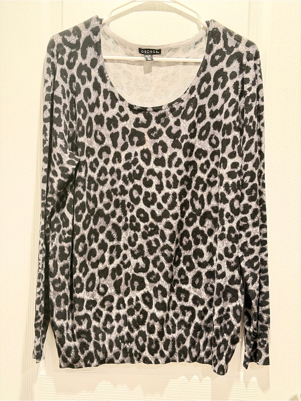 George Women’s XXL 20 Gray Black Leopard Print Long Sleeve Scoop Neck Knit Top P